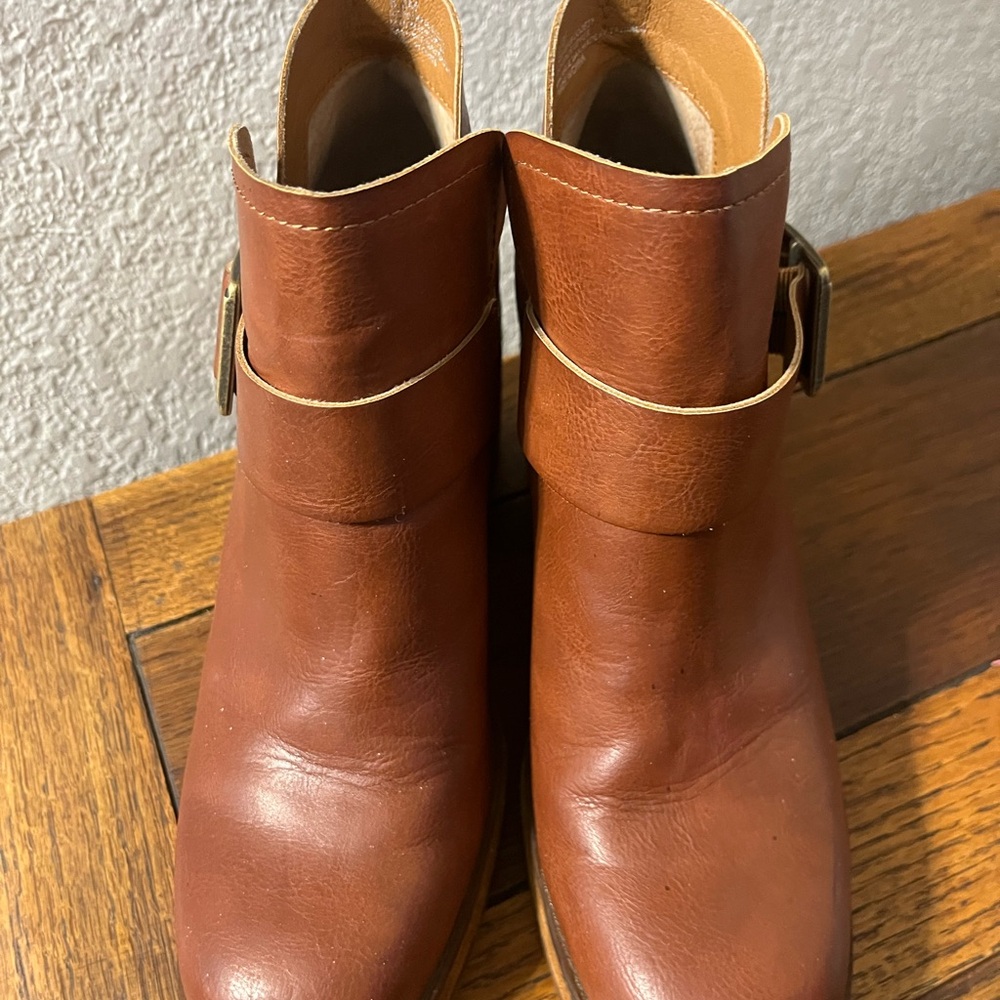 Korks Tan Cognac “Kari Block” Faux Leather Ankle Booties 3” Heel Size 8.5M - Picture 2 of 10
